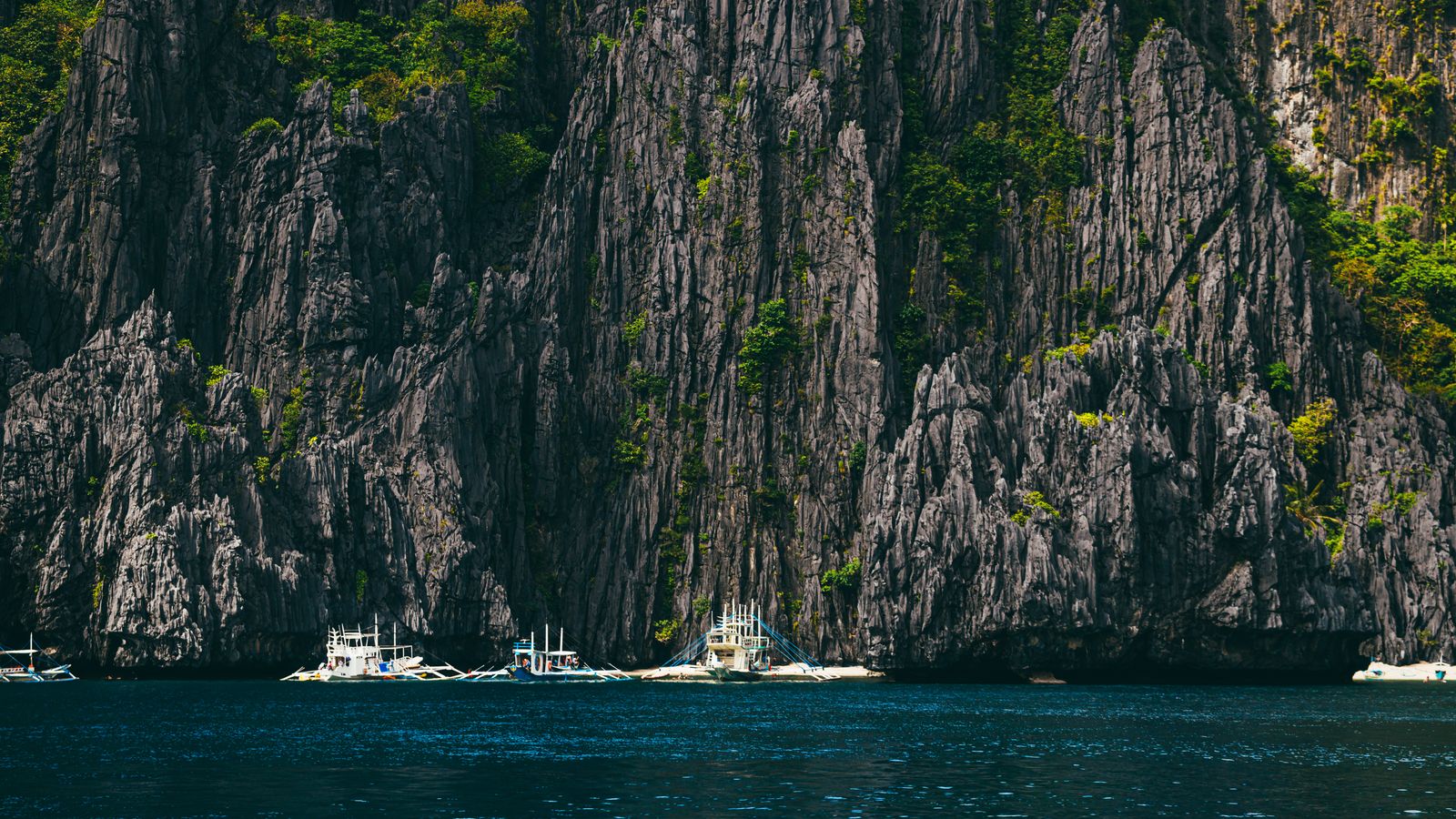 Limestone cliffs above the water in El Nido, Palawan.